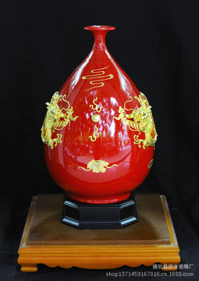 匠心傳承 南瓜瓶?jī)升埰峋€雕的藝術(shù)價(jià)值與實(shí)用之美